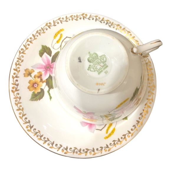 Vintage Aynsley porcelain cup & saucer, pink & yellow flowers - Picture 11 of 16
